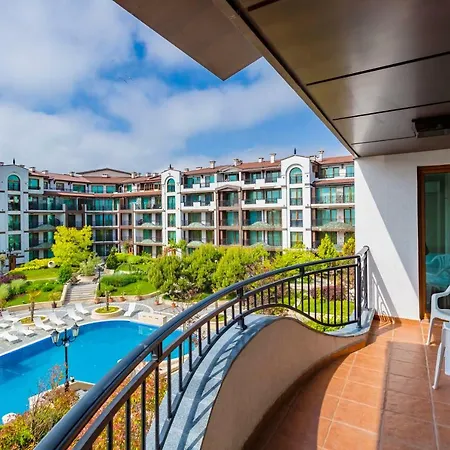 Aparthotel Rose Gardens 4*