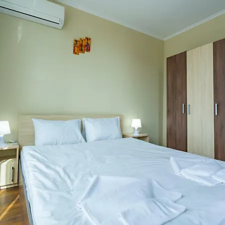 Rose Gardens Aparthotel Pomorie