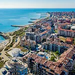 Rose Gardens Aparthotel 4*