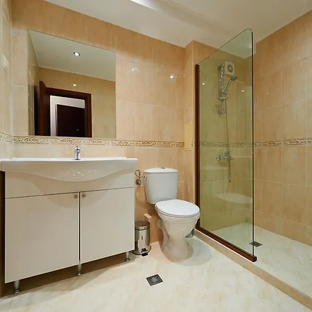 Rose Gardens Lejlighedshotel